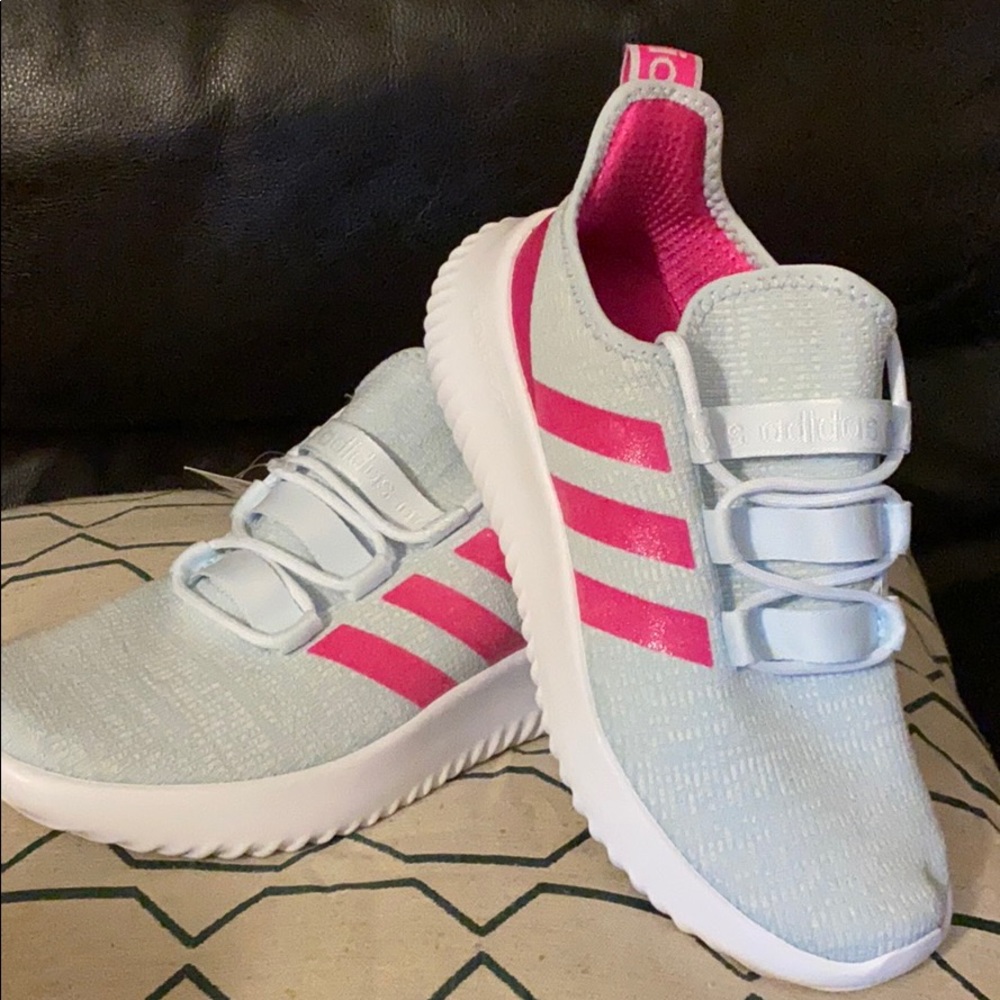 Adidas Questar Flow sneakers